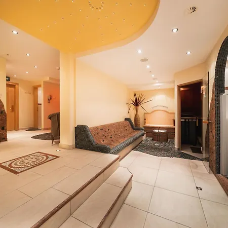 Sabine & Dein In 3* Galtür